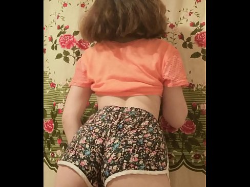 ❤️ Leanbh óg sexy ag baint dá shorts ar cheamara ️❌  Porn  ag ga.28films.ru ❤